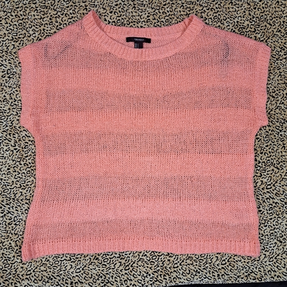 💥3/$25💥OVERSIZED STRIPED SUMMER KNIT/CROCHET TOP -S - Picture 2 of 6